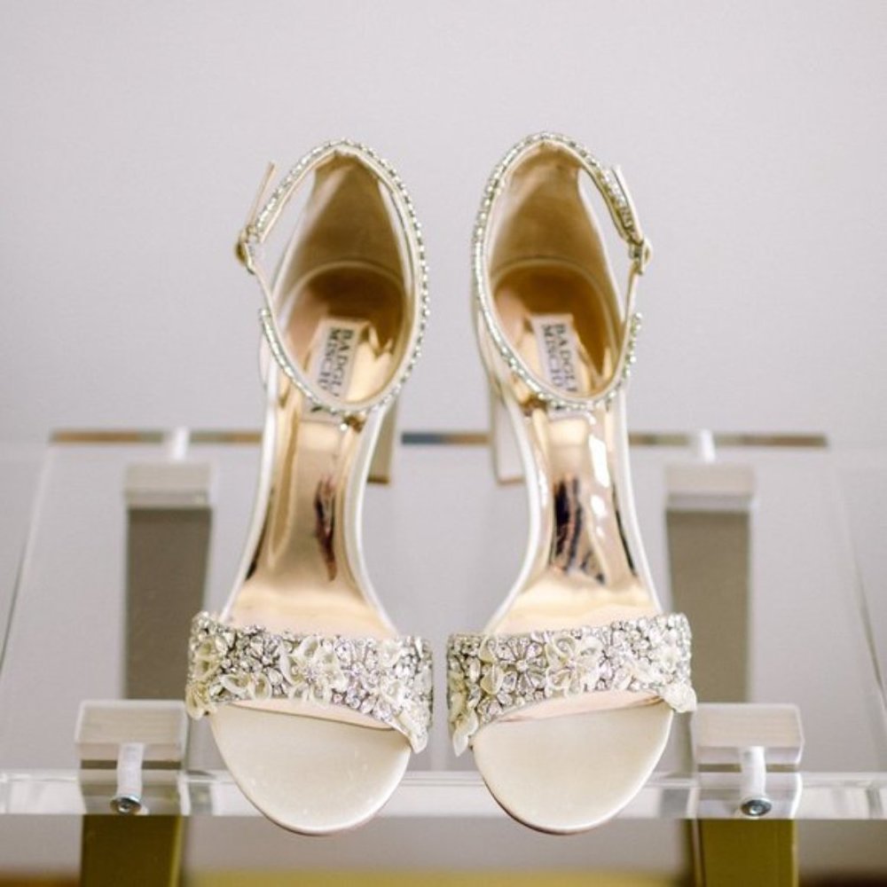 Badgley Mischka Women's Ivory Finesse Shoes Size 9